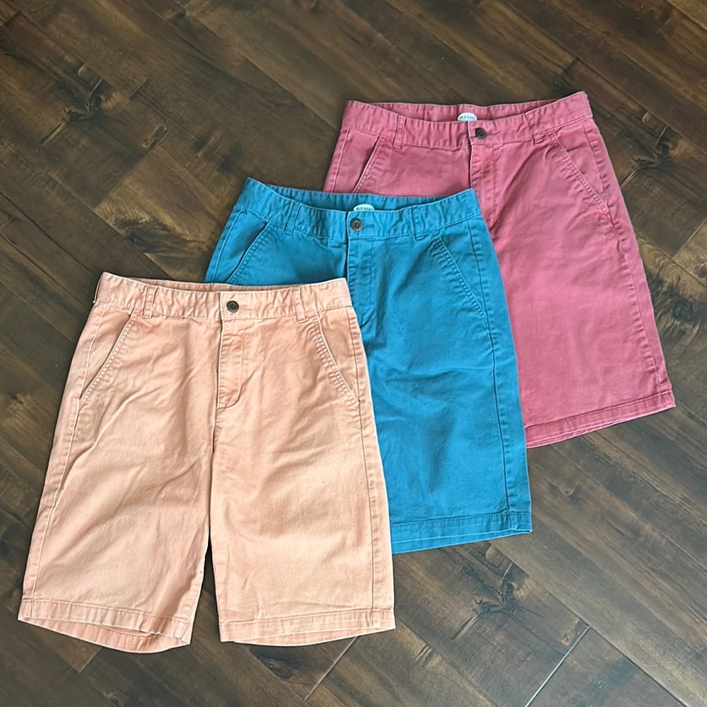 Old Navy Casual Shorts, boys size 18, in Red, Teal Green/blue and Orange!  EUC!